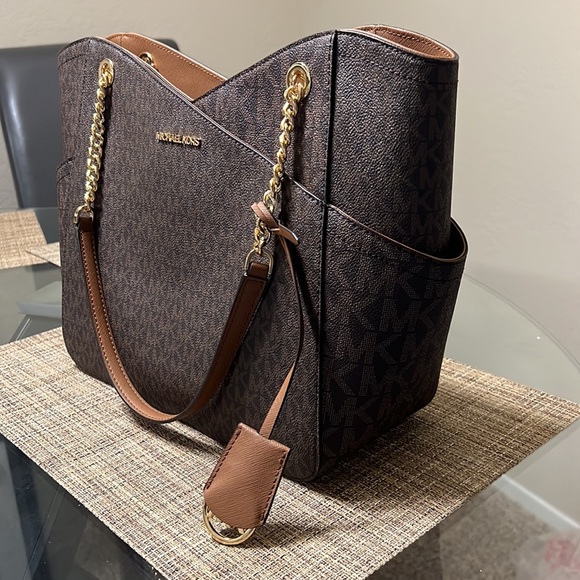 MICHEAL KORS bag - Picture 5 of 7